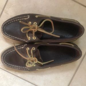 Sperry Top-Sider deck shoe. Dark brown. Size 6